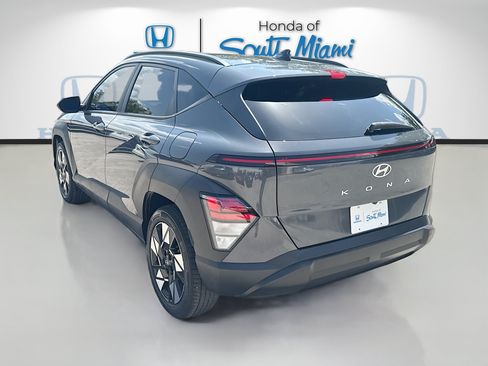 Used 2024 Hyundai Kona SEL w/ Convenience Package FWD image 5
