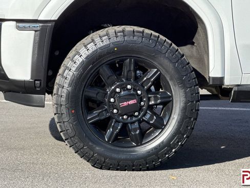 Used 2024 GMC Sierra 3500 AT4 w/ AT4 Premium Plus Package image 33
