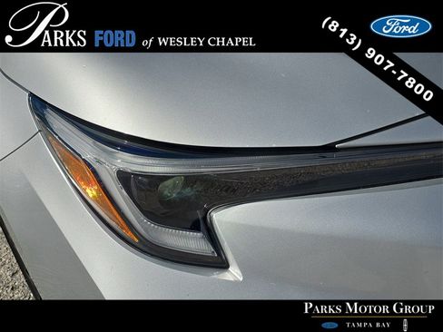 Used 2023 Toyota Corolla SE image 6