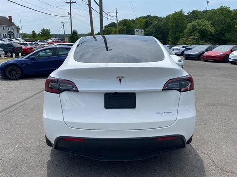 Used 2023 Tesla Model Y Long Range AWD/4WD image 4