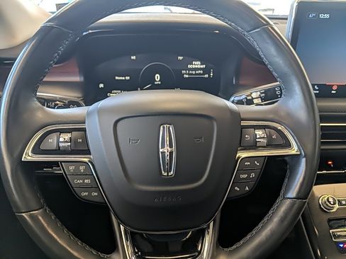 Certified 2022 Lincoln Nautilus Reserve image 15