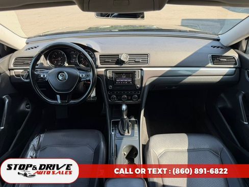 Used 2016 Volkswagen Passat 1.8T R-Line FWD image 10
