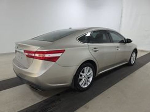 Used 2015 Toyota Avalon XLE FWD image 4