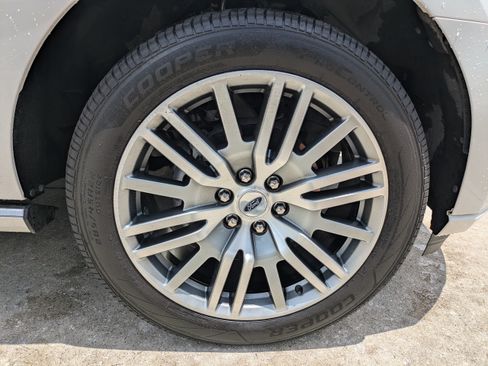Used 2022 Ford Expedition Platinum AWD/4WD image 11