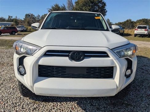 Used 2024 Toyota 4Runner SR5 Premium image 8