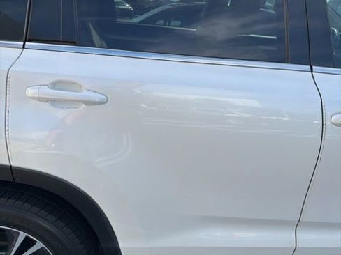 Used 2018 Toyota Highlander Plus image 8