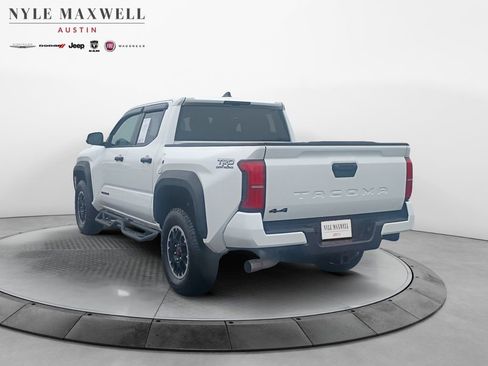 Used 2025 Toyota Tacoma TRD Off-Road AWD/4WD image 14