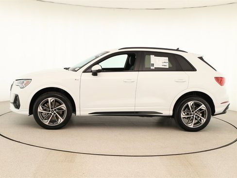New 2025 Audi Q3 2.0T Premium image 2