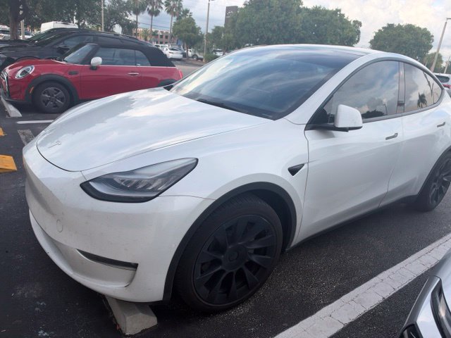Used 2021 Tesla Model Y 2WD image 3