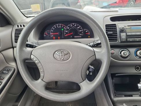 Used 2005 Toyota Camry LE FWD image 25