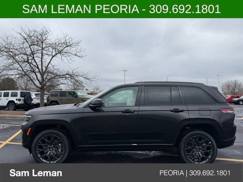 New 2025 Jeep Grand Cherokee Summit w/ Obsidian Package image 4