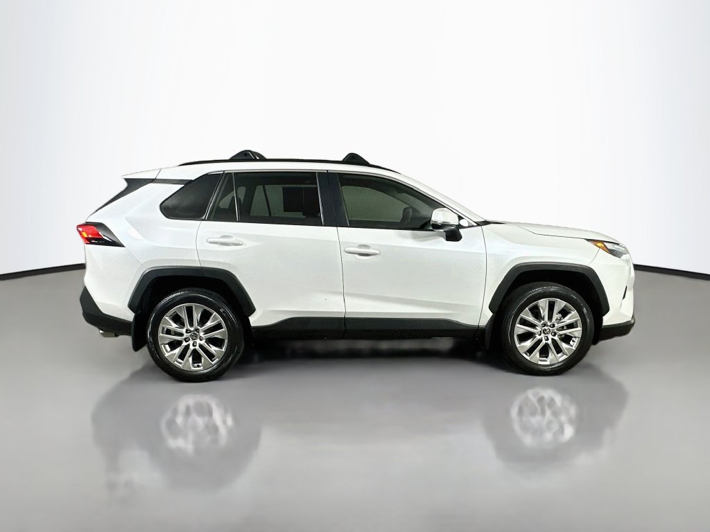 Used 2025 Toyota RAV4 XLE Premium AWD/4WD image 7