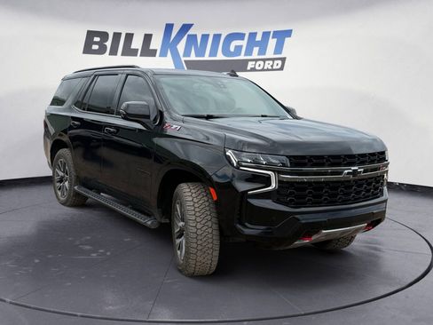 Used 2022 Chevrolet Tahoe Z71 w/ Luxury Package AWD/4WD image 7