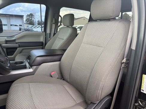 Used 2018 Ford F250 XLT w/ XLT Premium Package image 31