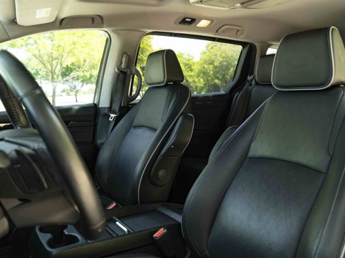 Used 2024 Honda Odyssey Elite image 17