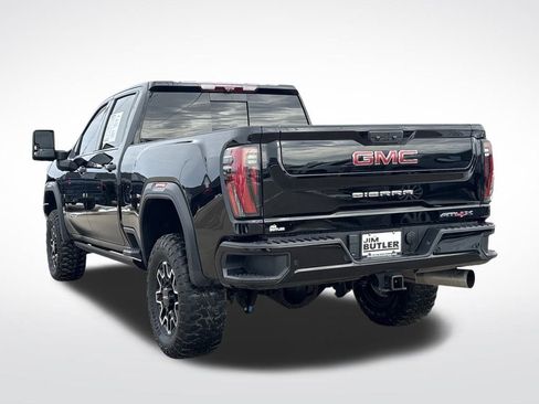 Used 2024 GMC Sierra 2500 AT4X image 4