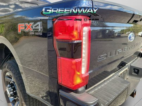 Used 2023 Ford F250 Lariat w/ Sport Appearance Package AWD/4WD image 6