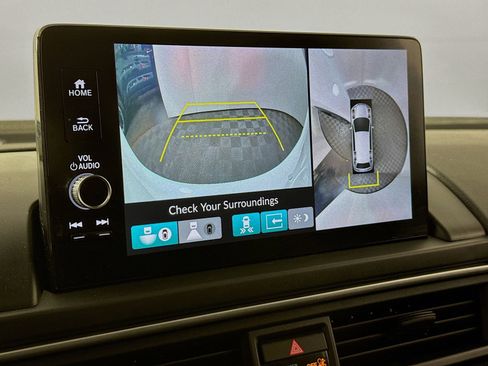 Used 2023 Honda Pilot Elite image 13