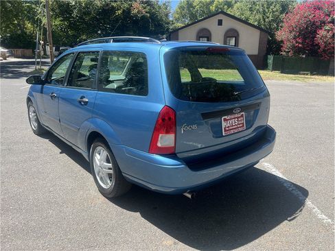 Used 2000 Ford Focus SE FWD image 5