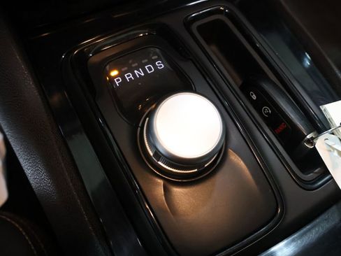 Certified 2018 Chrysler 300 S w/ 300S Premium Group image 37