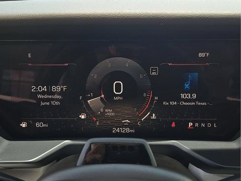 Used 2024 GMC Acadia Denali w/ Super Cruise Package FWD image 18