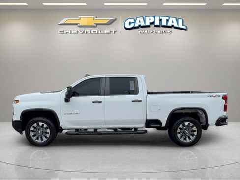 Used 2024 Chevrolet Silverado 2500 Custom w/ Custom Value Package AWD/4WD image 2