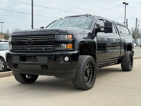 Used 2015 Chevrolet Silverado 2500 LTZ w/ Duramax Plus Package image 2