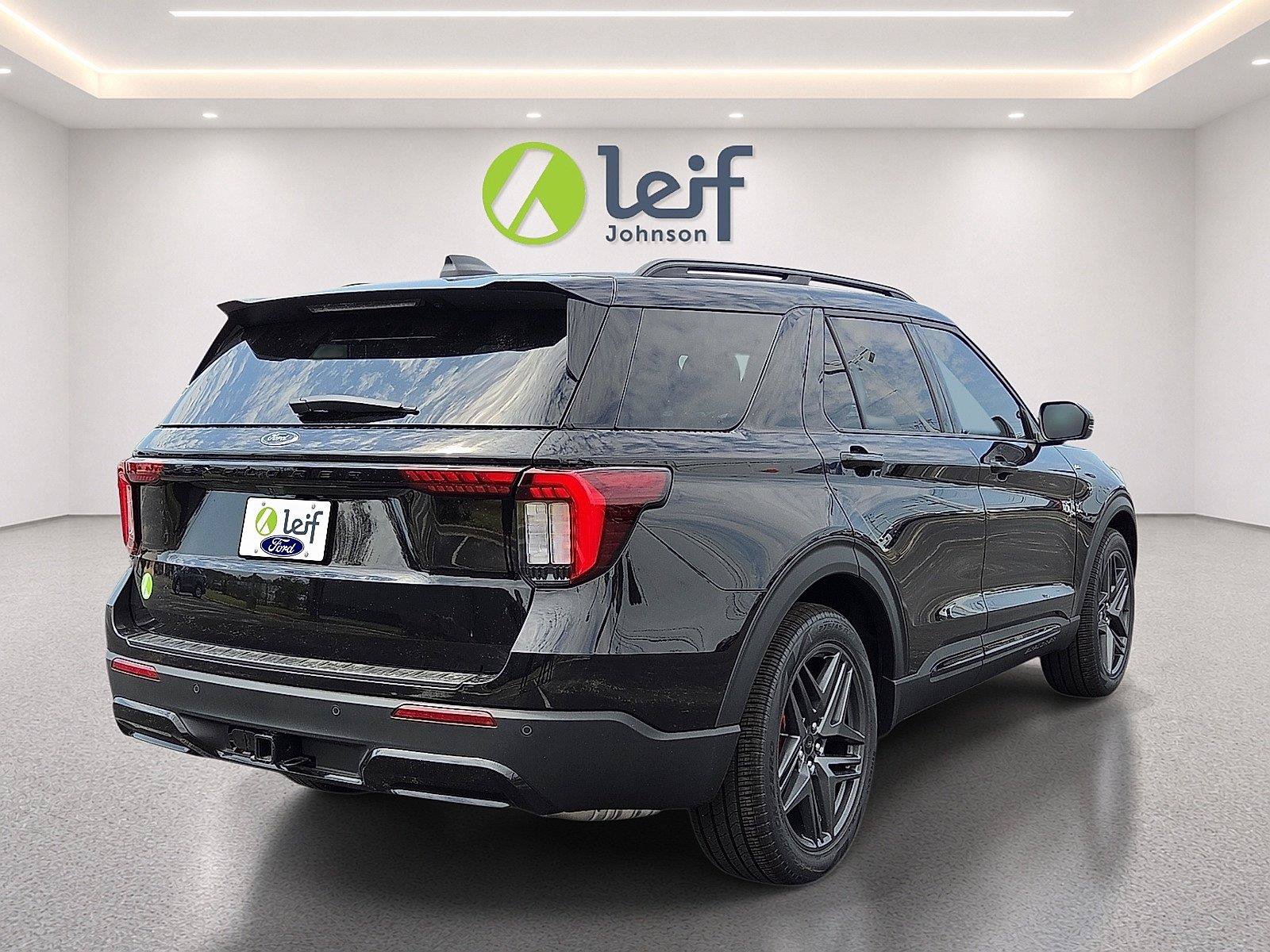 New 2026 Ford Explorer ST-Line w/ ST-Line Street Pack RWD image 6