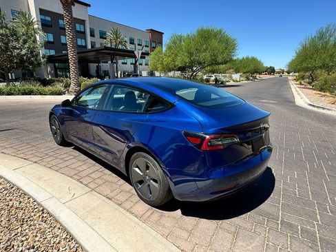 Used 2022 Tesla Model 3 Long Range AWD/4WD image 4