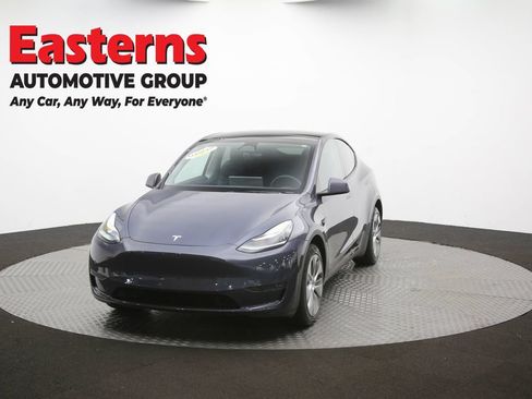 Used 2022 Tesla Model Y Long Range AWD/4WD image 53