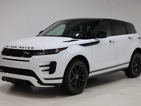 Used 2024 Land Rover Range Rover Evoque Dynamic SE AWD/4WD image 3