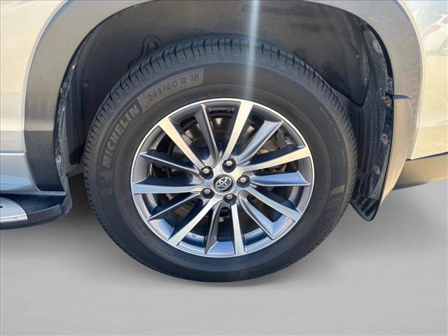 Used 2017 Toyota Highlander XLE FWD image 20