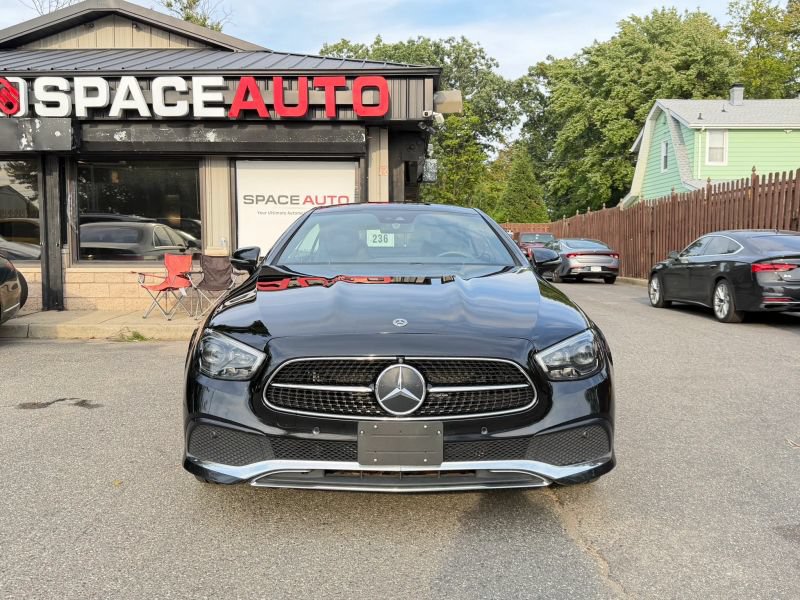Used 2023 Mercedes-Benz E 450 4MATIC Coupe image 2