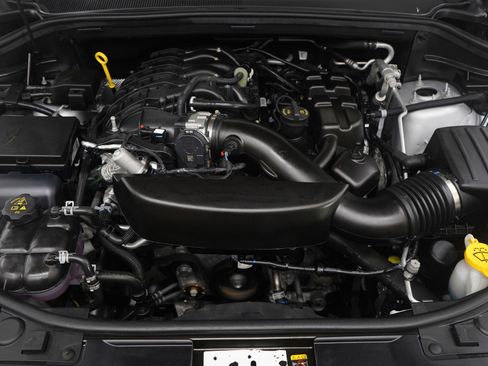 Used 2025 Dodge Durango GT image 33