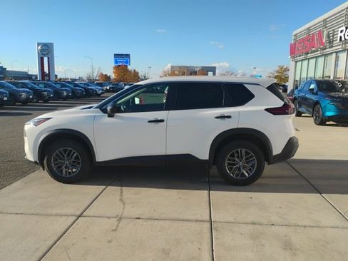 Used 2021 Nissan Rogue S image 8