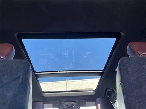 Used 2020 Ford Explorer Platinum w/ Premium Technology Package image 22