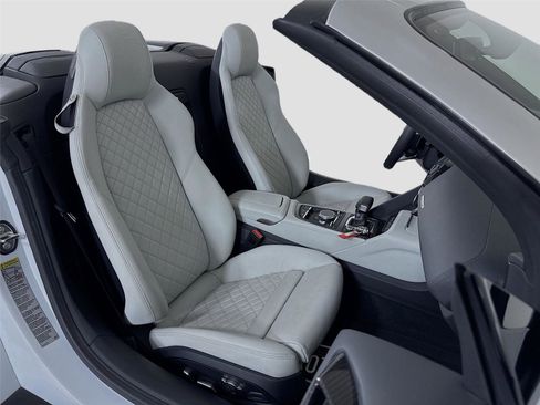 Used 2021 Audi R8 V10 w/ Premium Package image 25