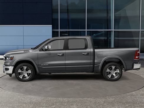 Used 2019 RAM 1500 Laramie AWD/4WD image 3
