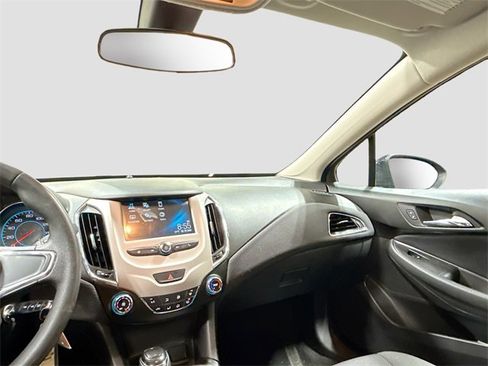 Used 2016 Chevrolet Cruze LS image 22