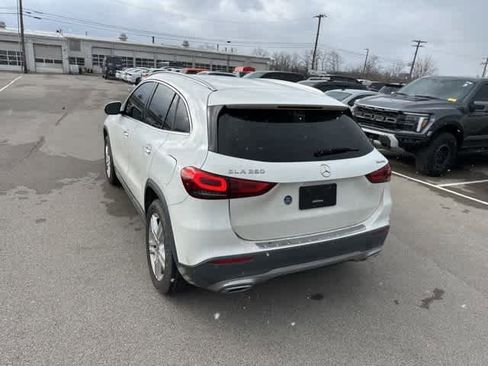 Used 2021 Mercedes-Benz GLA 250 4MATIC w/ Premium Package image 17