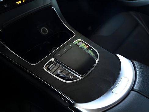 Used 2021 Mercedes-Benz GLC 43 AMG 4MATIC w/ Multimedia Package image 19