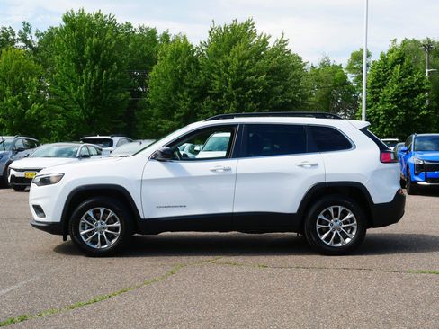 Used 2022 Jeep Cherokee Latitude Lux w/ Mopar Interior Package AWD/4WD image 4