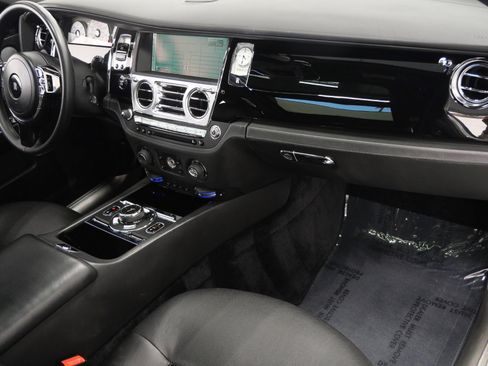 Used 2014 Rolls-Royce Ghost RWD image 14