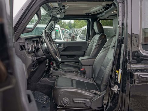 Used 2021 Jeep Wrangler Unlimited Sahara w/ LED Lighting Group image 13