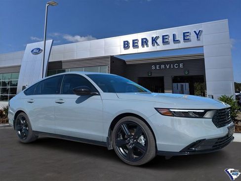 Used 2025 Honda Accord Sport image 1
