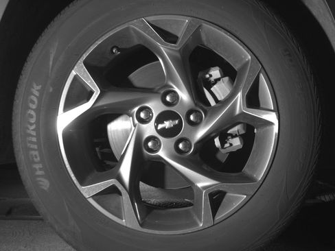 Used 2025 Chevrolet Trax LT FWD image 13