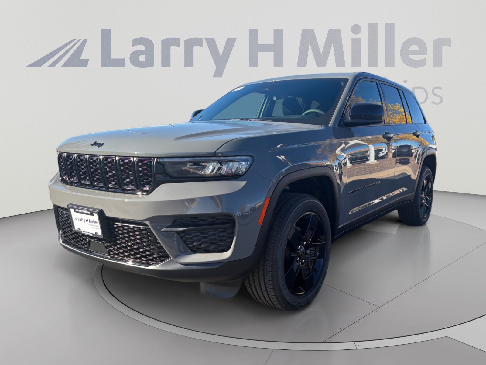New 2027 Jeep Grand Cherokee Laredo X AWD/4WD image 1