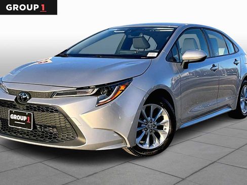 Used 2020 Toyota Corolla LE w/ LE Convenience Package image 1