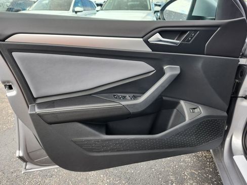 New 2025 Volkswagen Jetta SE image 12