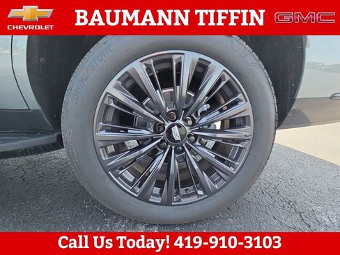 Used 2025 Cadillac Escalade Sport w/ LPO, ONYX Package image 7